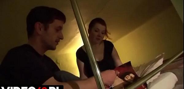  Polskie porno - Ruchanie pulchnej studentki na antresoli